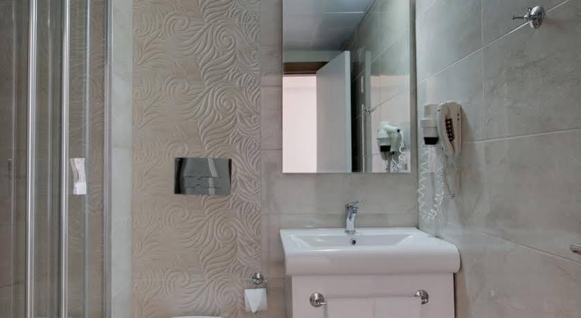 Comfort Ada Class Hotel Kusadasi Luaran gambar